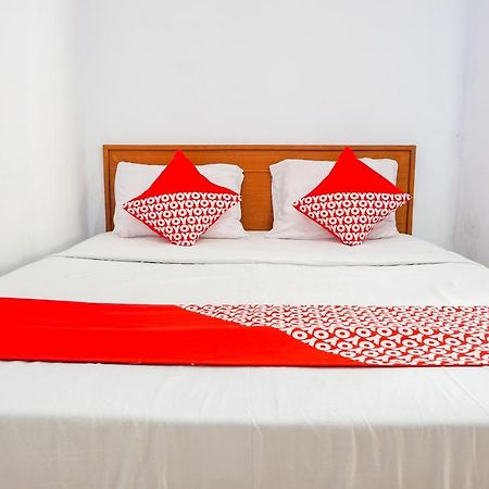 Oyo 569 Cigadung Guest House Syariah Bandung Exterior foto